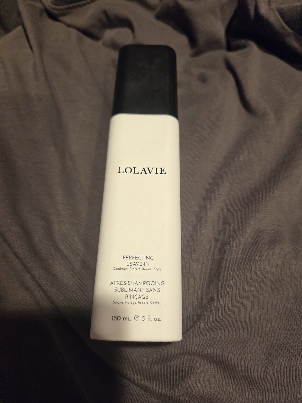 lola Lolavie Perfecting Leave-In — White & Black